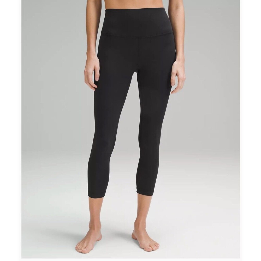 Lululemon Women’s Leggings Black Size 6 Cropped Pocket Stretch Athletic (Flaw)